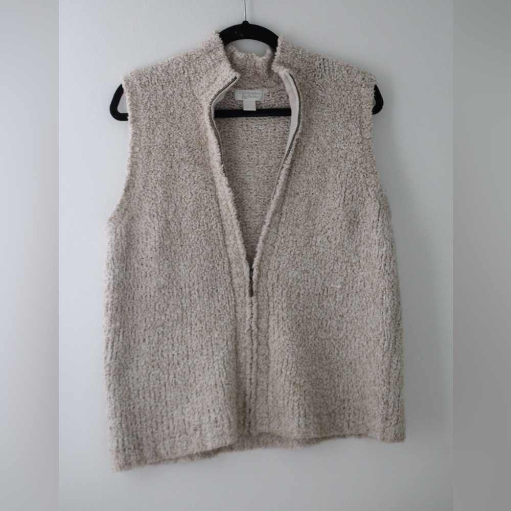 Cream Sleeveless Fleece Vest